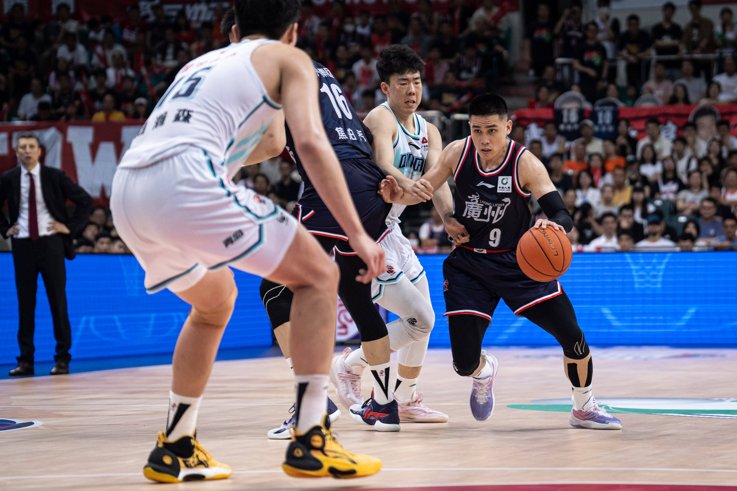 些替补球员 些替补球员